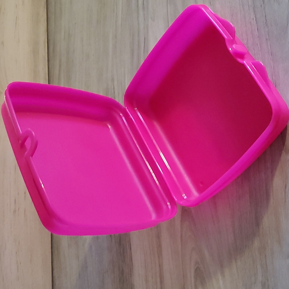 Tupperware Set - Picture 13 of 16
